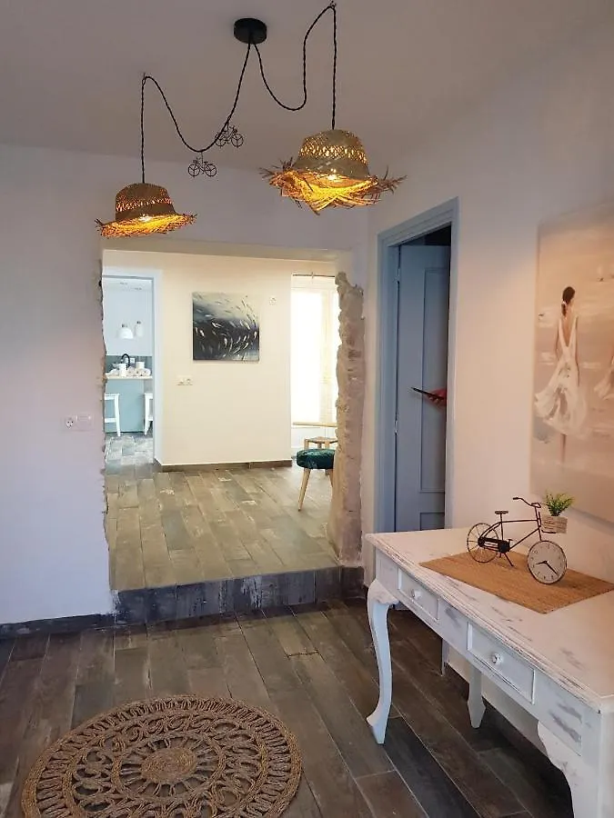 Apartmán Ideal Parelles Aptm Amb Encant Estil Mediterrani I Tranquil A Llança Španělsko